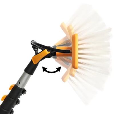 Escova de limpeza solar para telhado com bomba de água / torneira de uso duplo