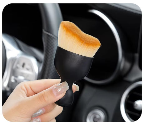 Escovinha de limpeza de furos de automóveis